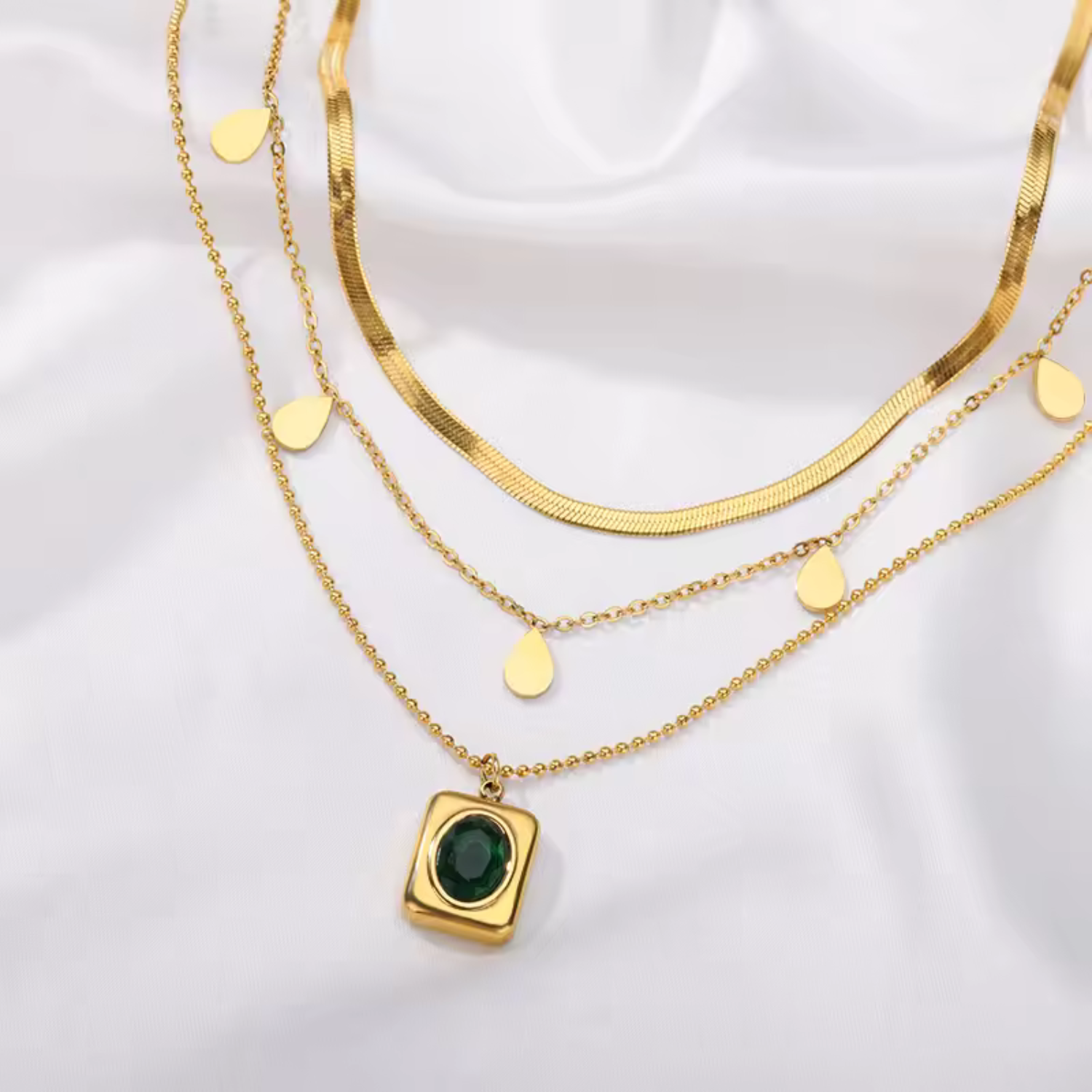 Serena Emerald Elegance Gold Necklace Set