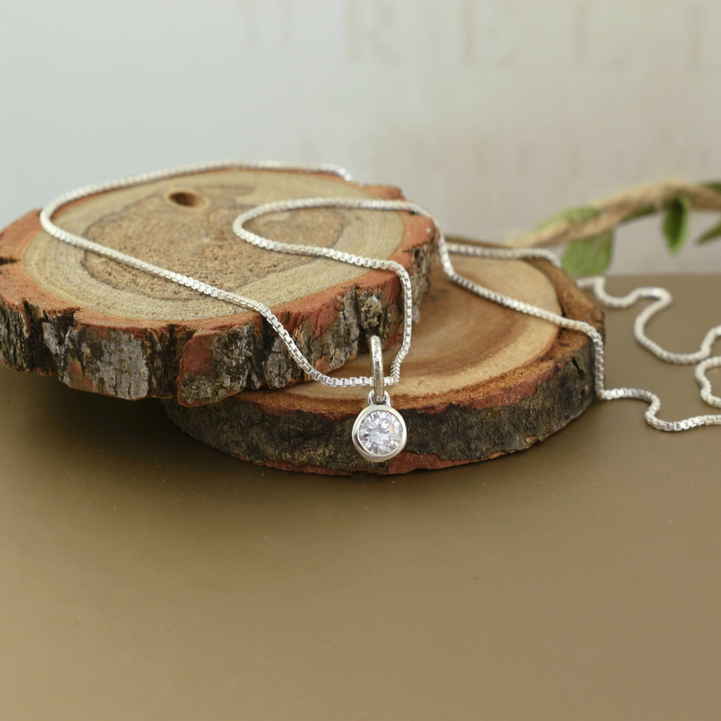 Touch of Glam Necklace