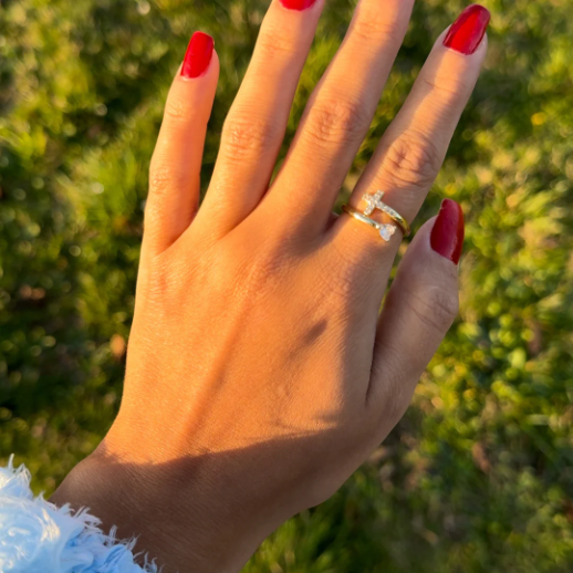 Gold Sparkling Heart Cross Resizable Ring