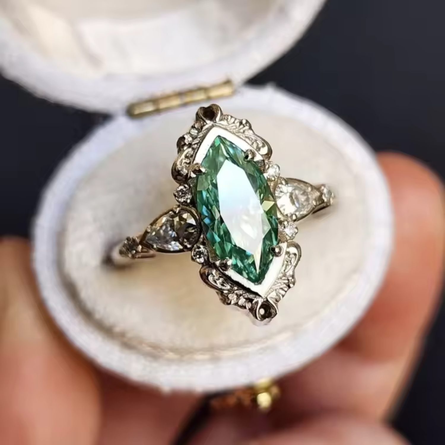 Vaelira's Enchanted Emerald Ring