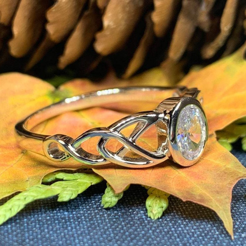 Andie Trinity Knot Ring