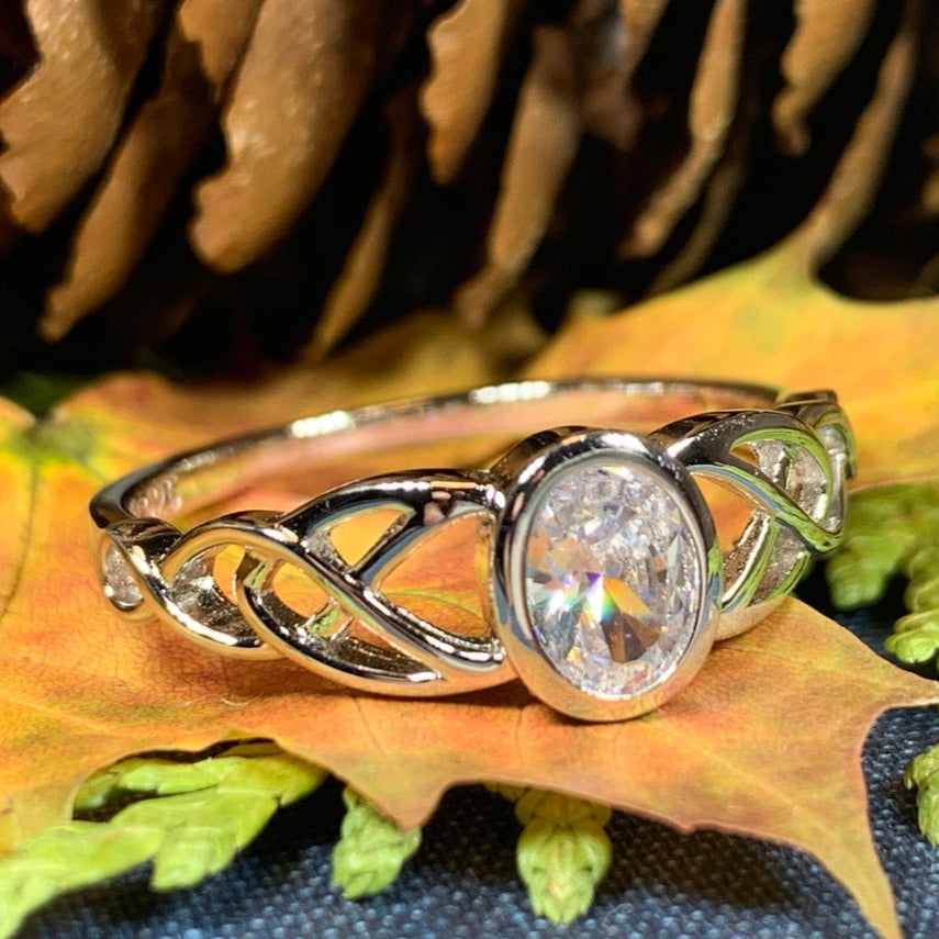 Andie Trinity Knot Ring