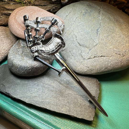 Bagpipes Kilt Pin