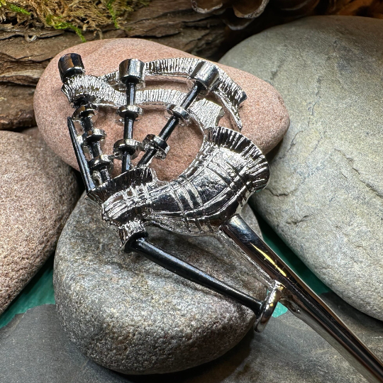 Bagpipes Kilt Pin