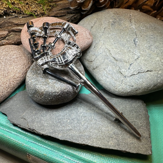 Bagpipes Kilt Pin