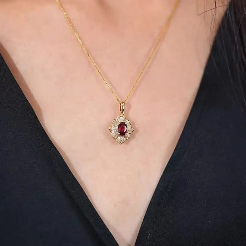 Solcrimson Gold Necklace