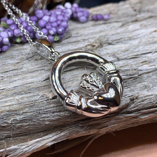Lylah Claddagh Necklace