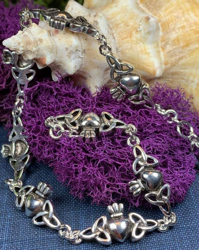 Lavena Celtic Knot Claddagh Bracelet