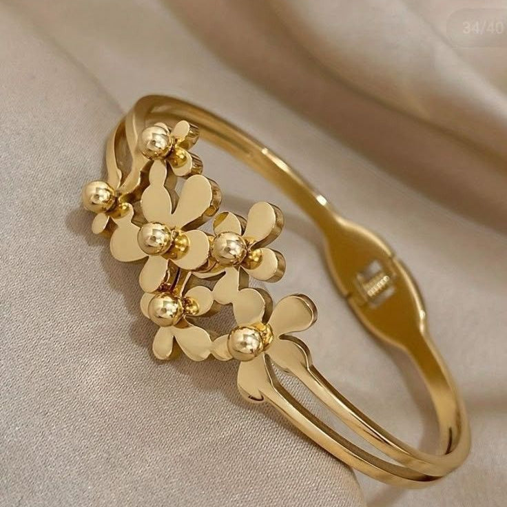 Wide Floral Gold Beads Bracelet