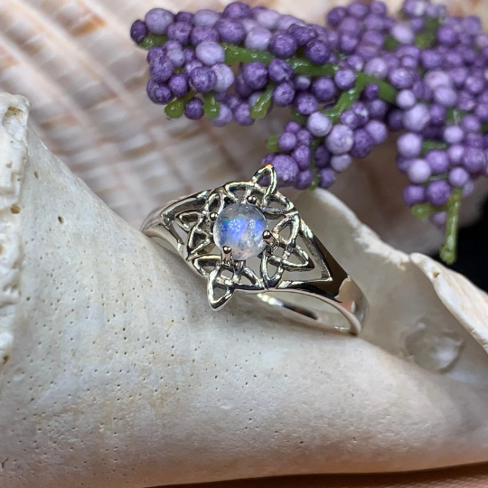 Celtic Starshine Moonstone Ring