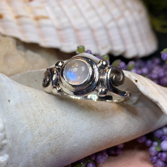 Lorna Celtic Knot Ring