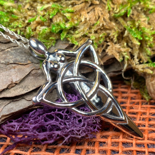 Danu Triquetra Necklace