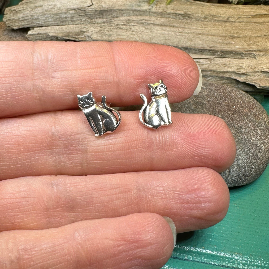 Curious Cat Stud Earrings