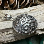 Mochán Celtic Knot Necklace