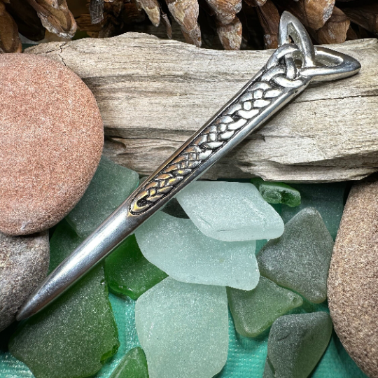 Pewter Celtic Knot Kilt Pin