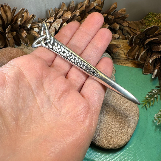 Pewter Celtic Knot Kilt Pin