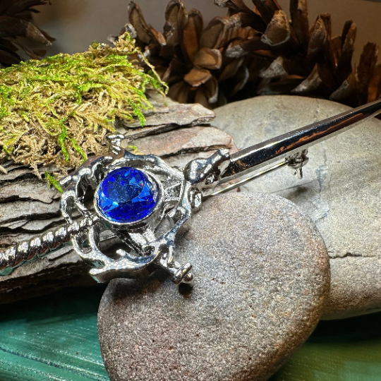 Crystal Stag Kilt Pin