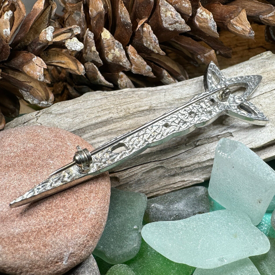 Classic Celtic Knot Kilt Pin