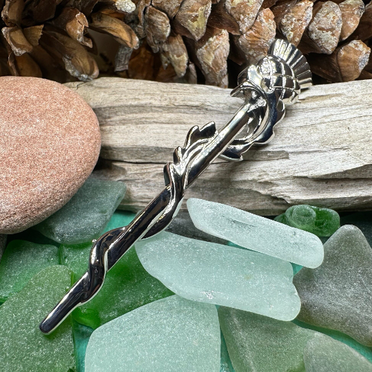 Scrolling Leaf Thistle Kilt Pin
