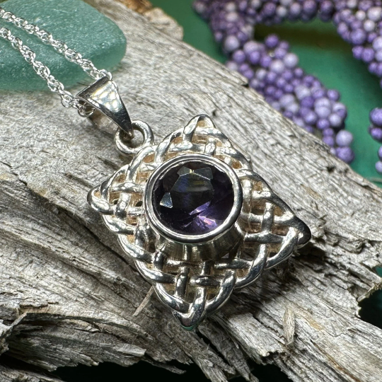 Gianna Celtic Knot Necklace