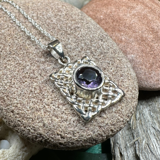 Gianna Celtic Knot Necklace