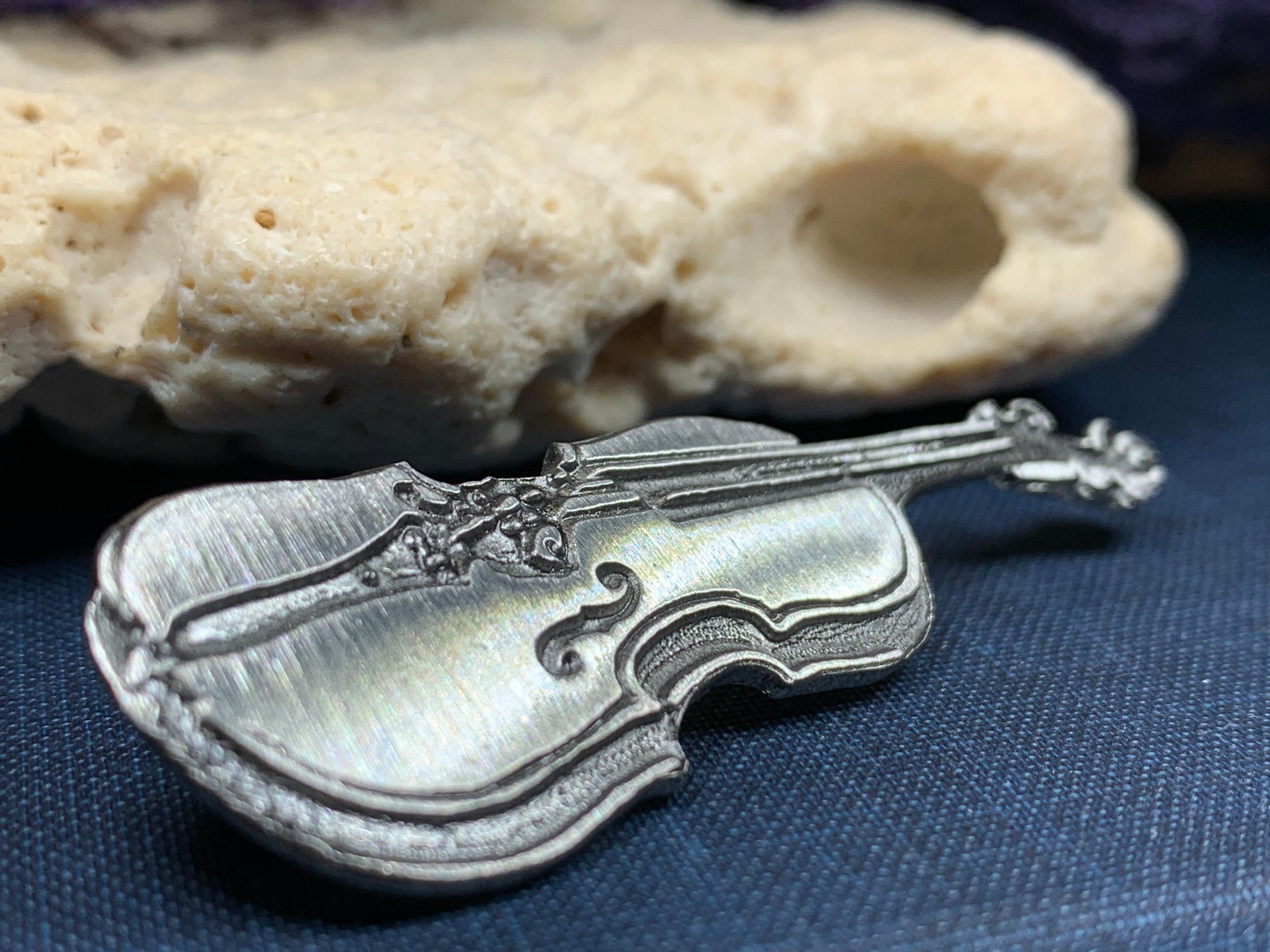 Irish Fiddle Celtic Brooch