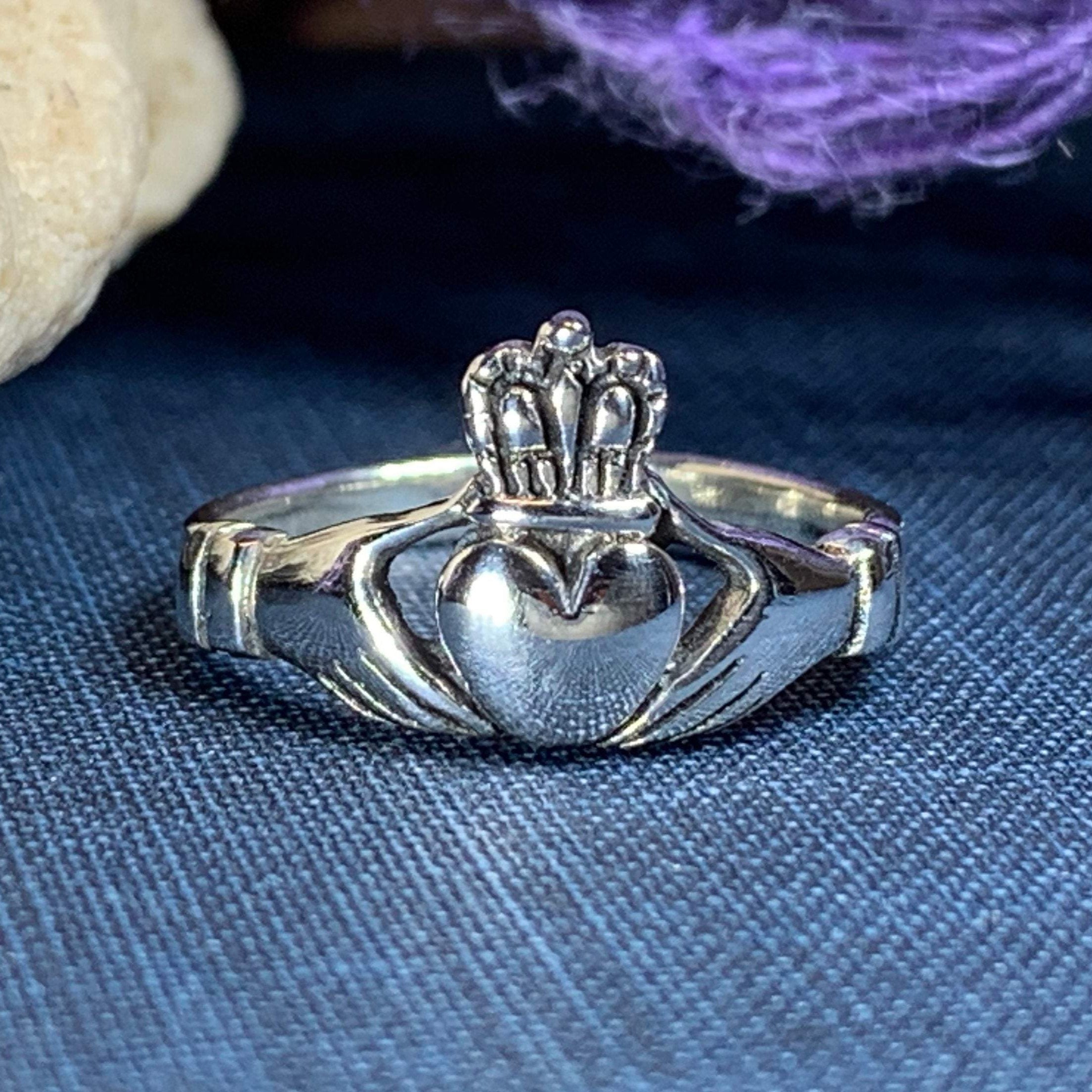 Clara Claddagh Ring