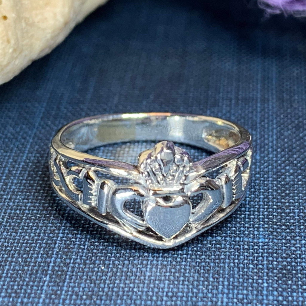 Claddagh Chevron Ring