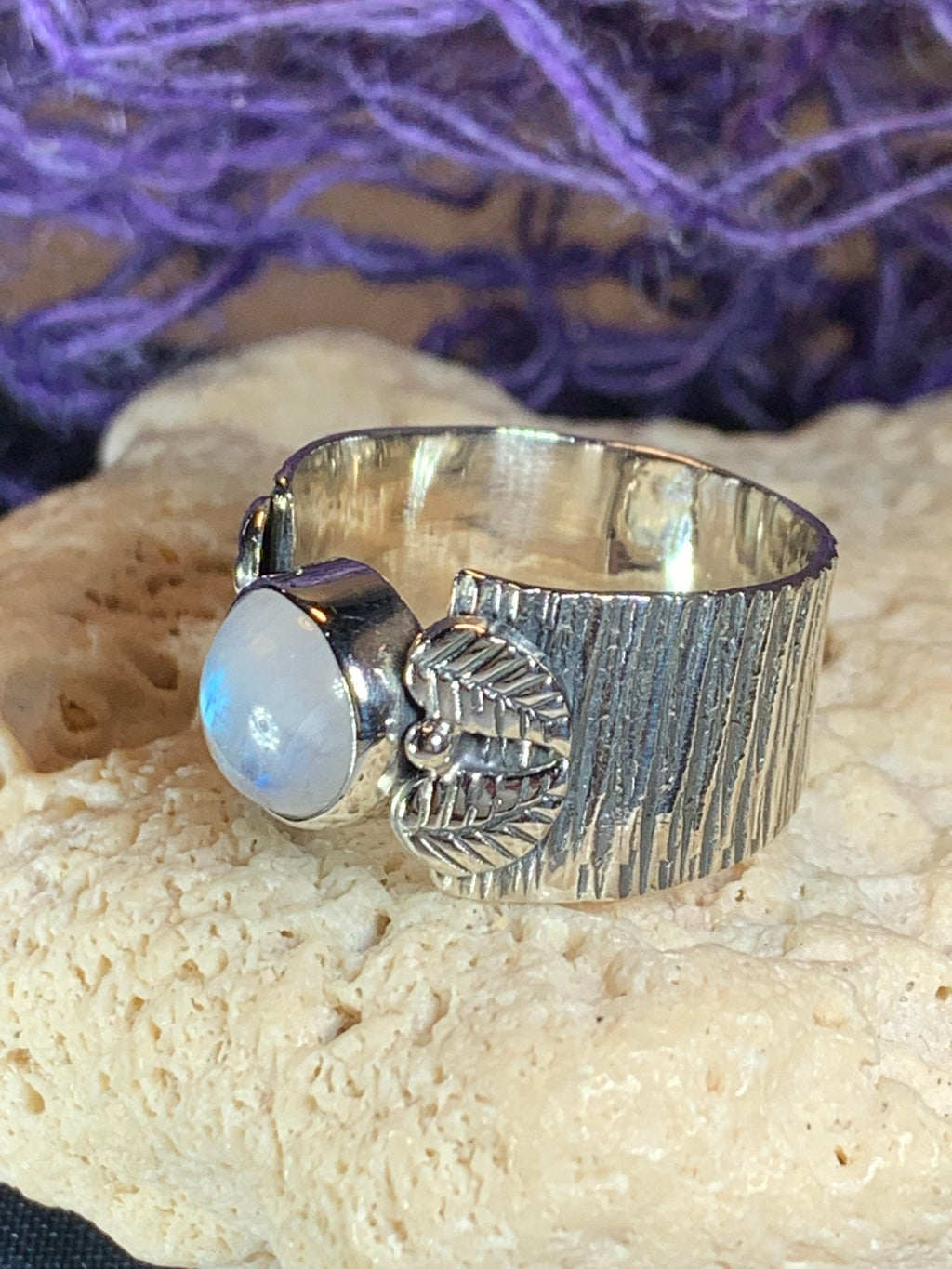 Colm Celtic Leaf Ring