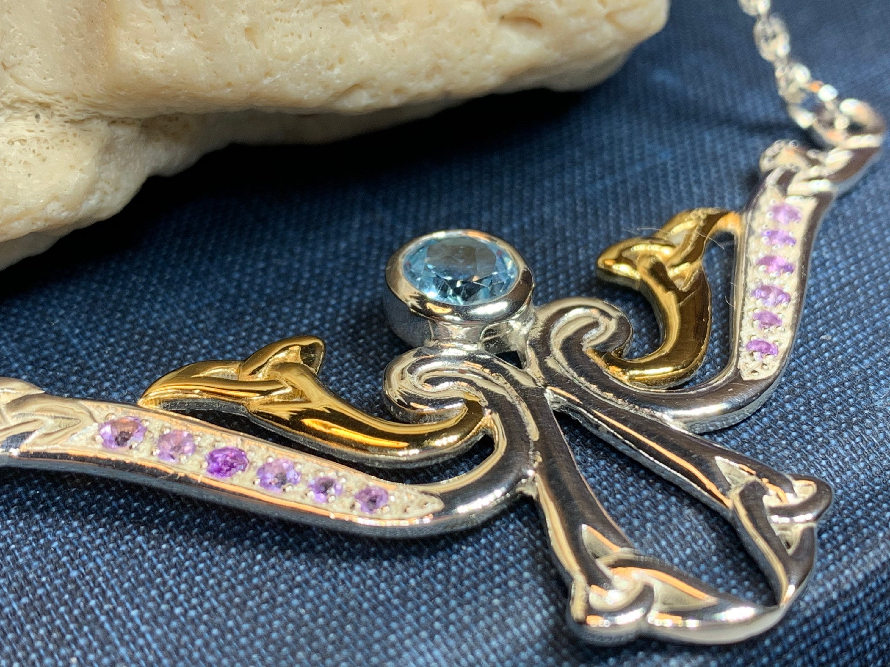 Kenndra Trinity Knot Necklace