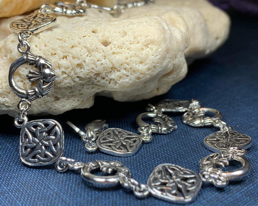 Kira Claddagh Celtic Knot Bracelet