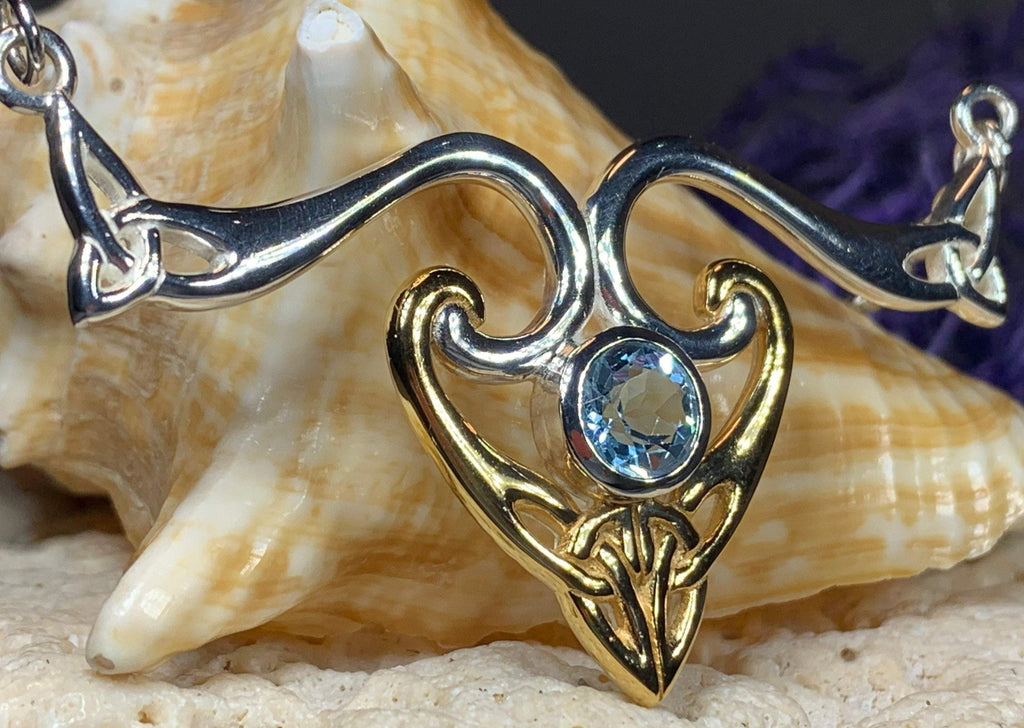 Koribella Trinity Knot Necklace