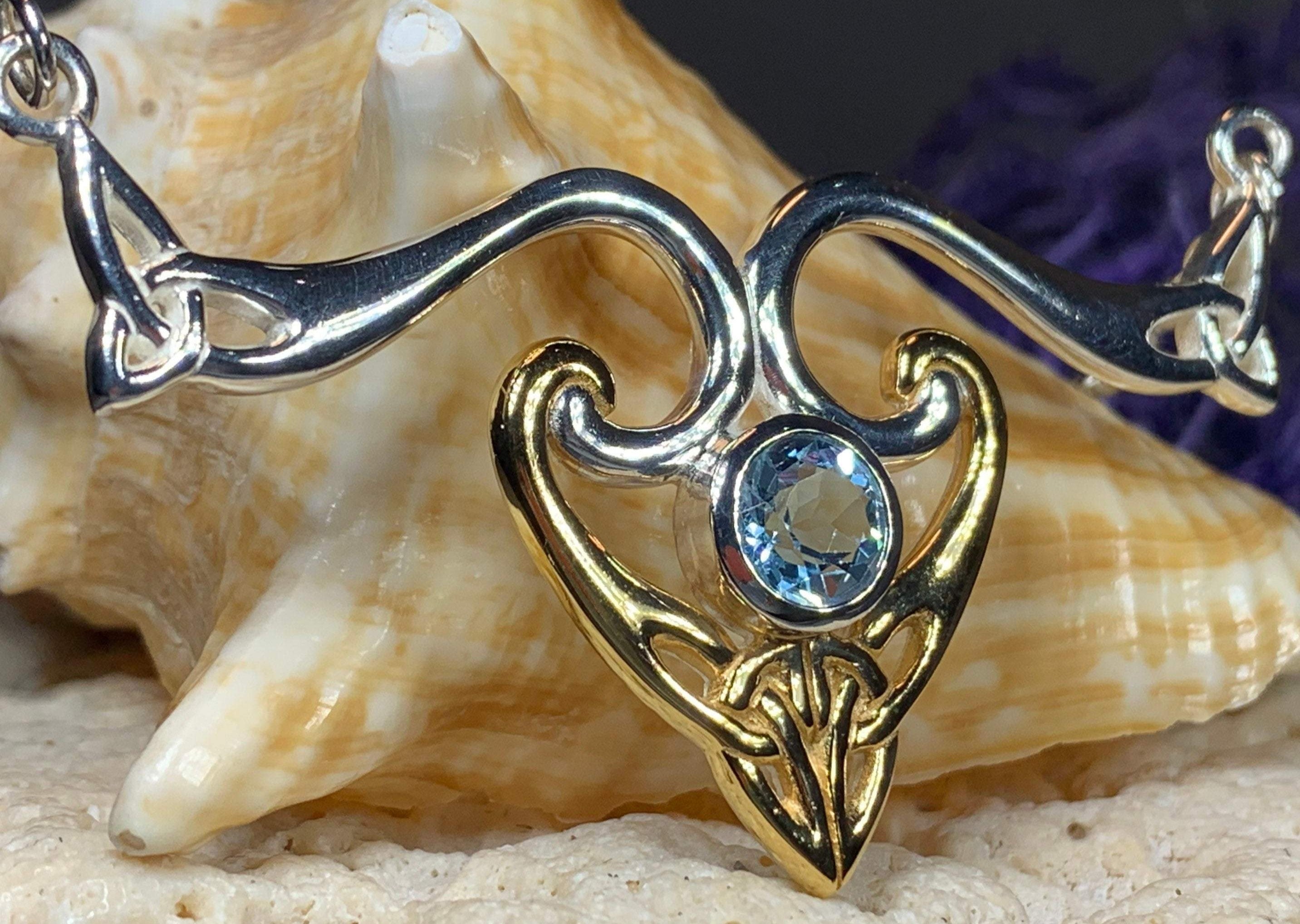 Koribella Trinity Knot Necklace