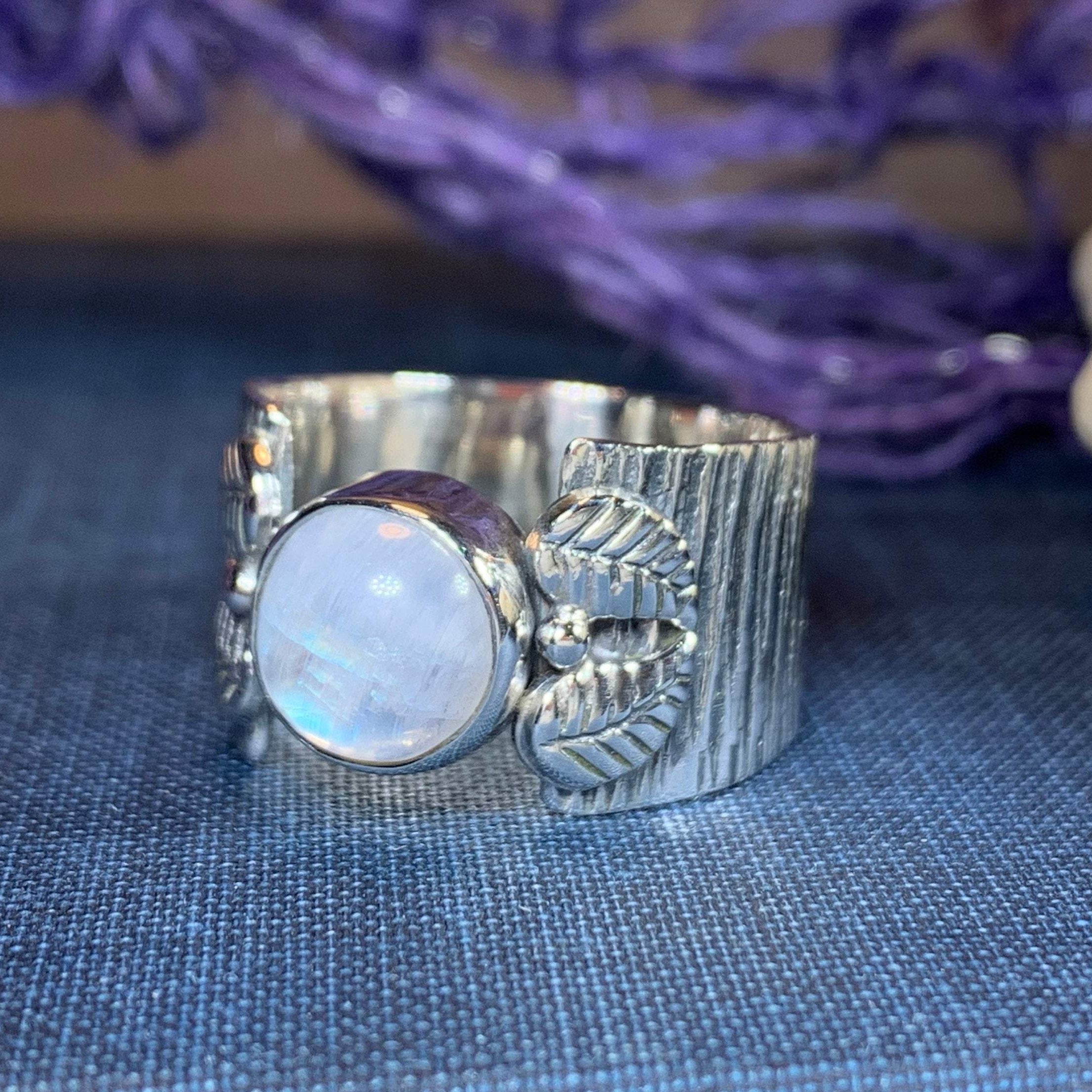 Colm Celtic Leaf Ring