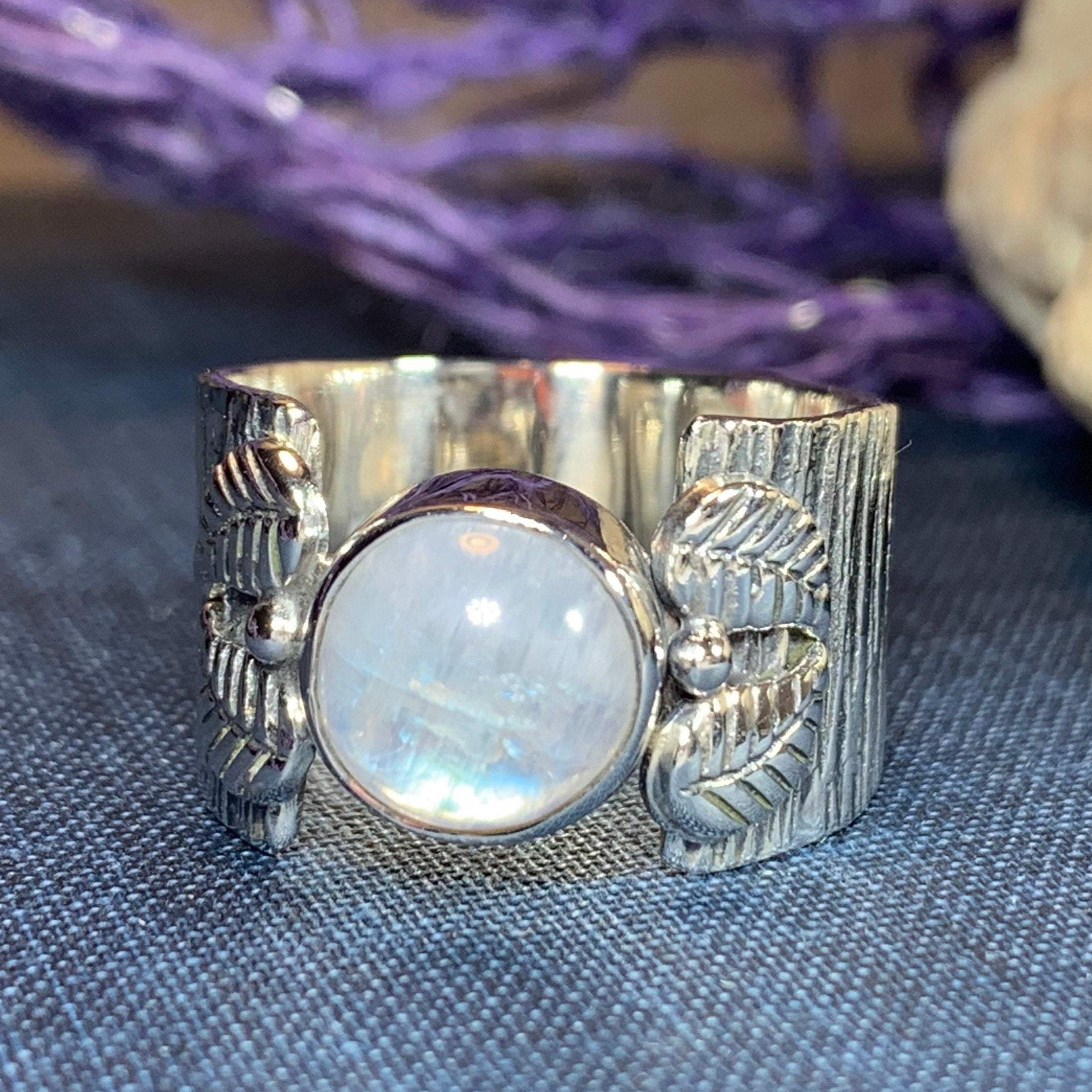 Colm Celtic Leaf Ring