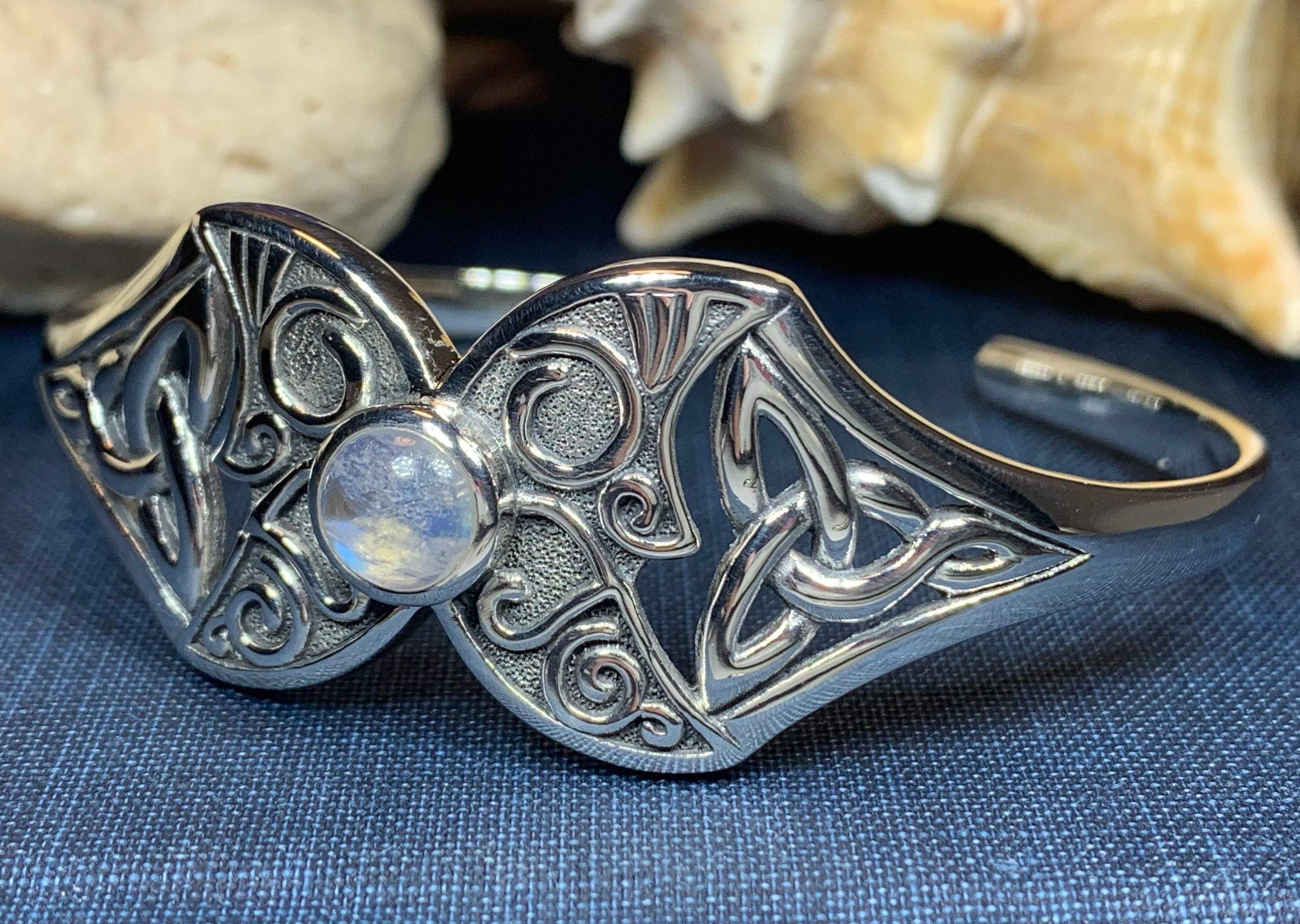 Vegard Triple Moon Bracelet