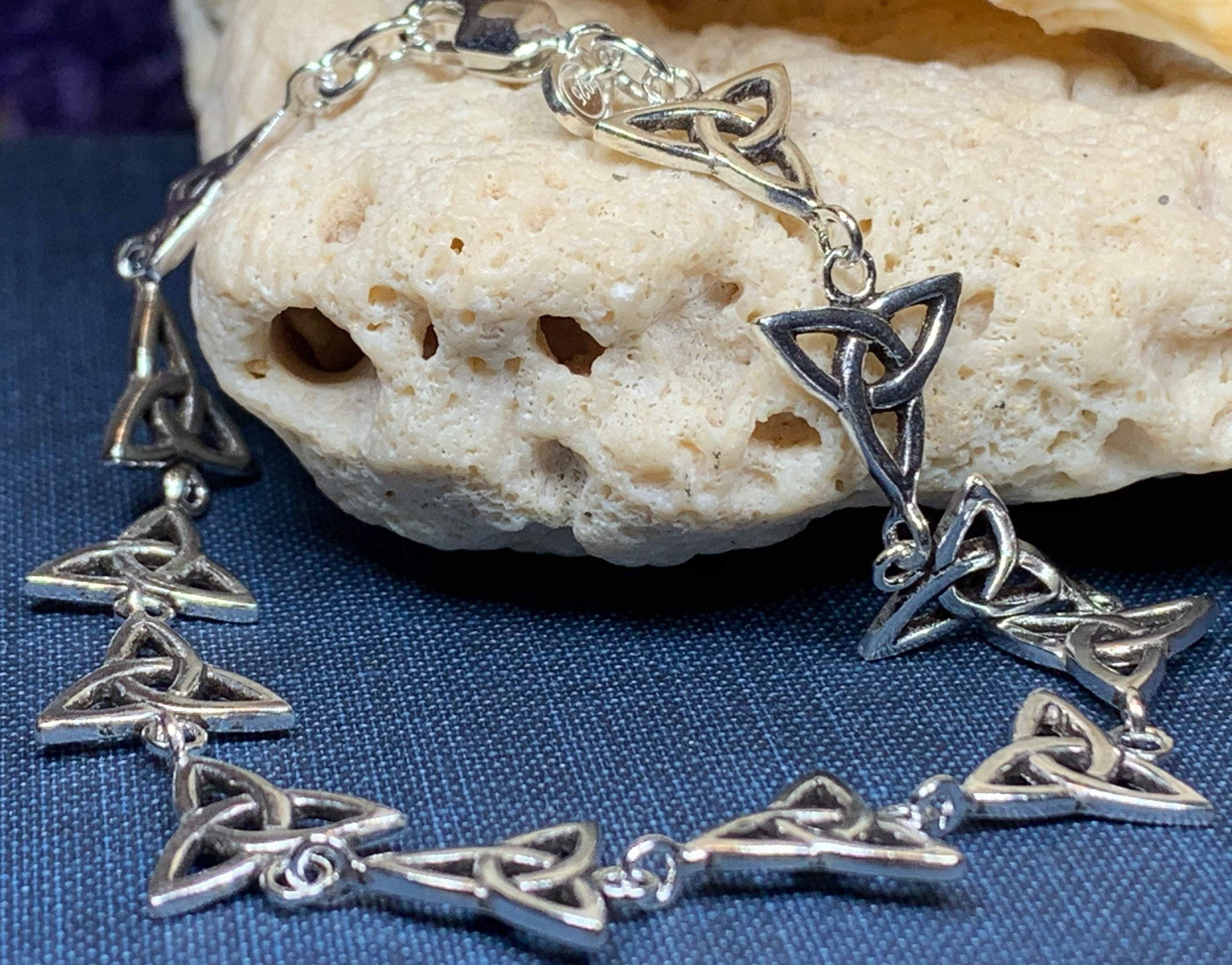 Classic Trinity Knot Bracelet