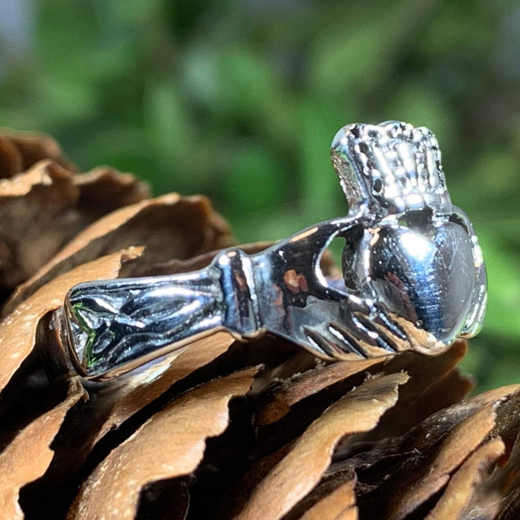 Fossa Claddagh Ring