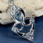 Cordelia Trinity Knot Necklace