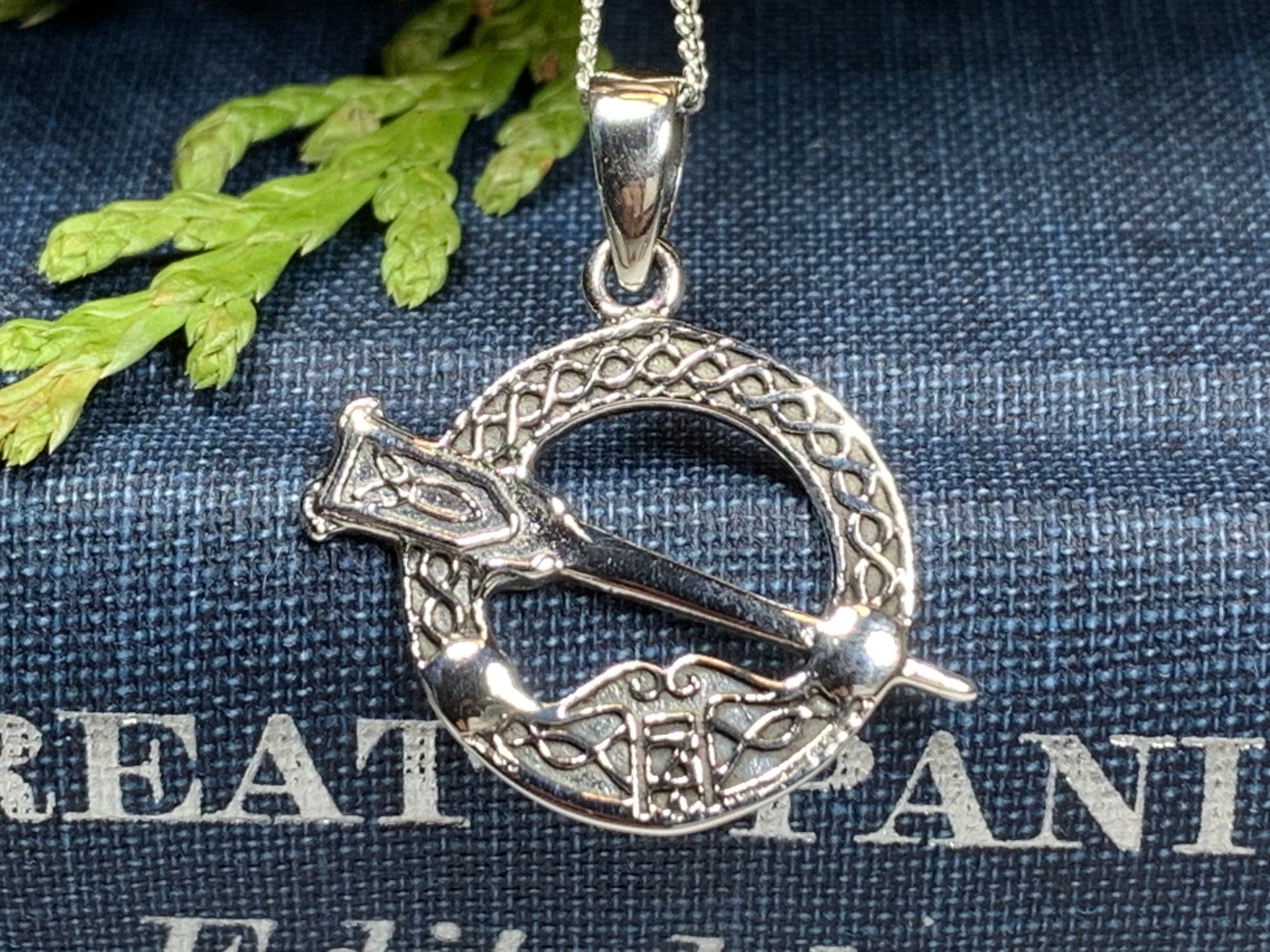 Viona Celtic Necklace