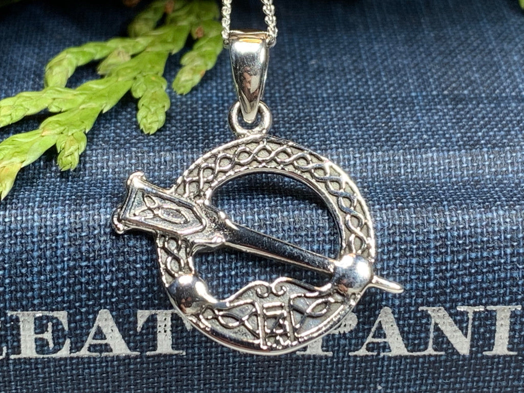 Viona Celtic Necklace