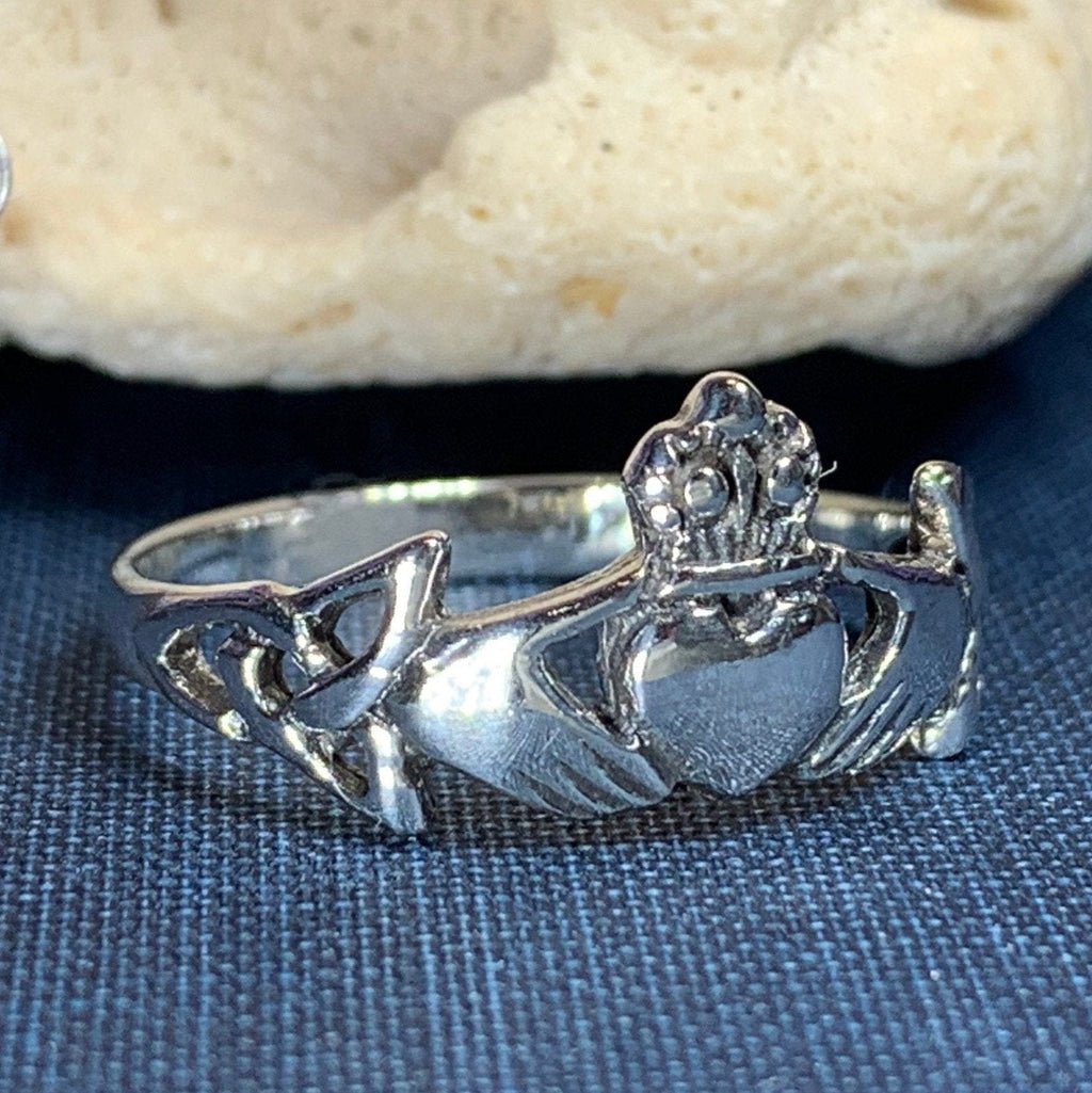 Finnea Claddagh Ring