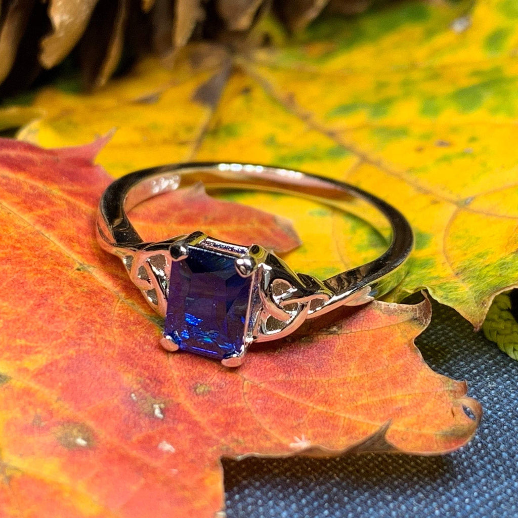 Solitaire Celtic Knot Ring