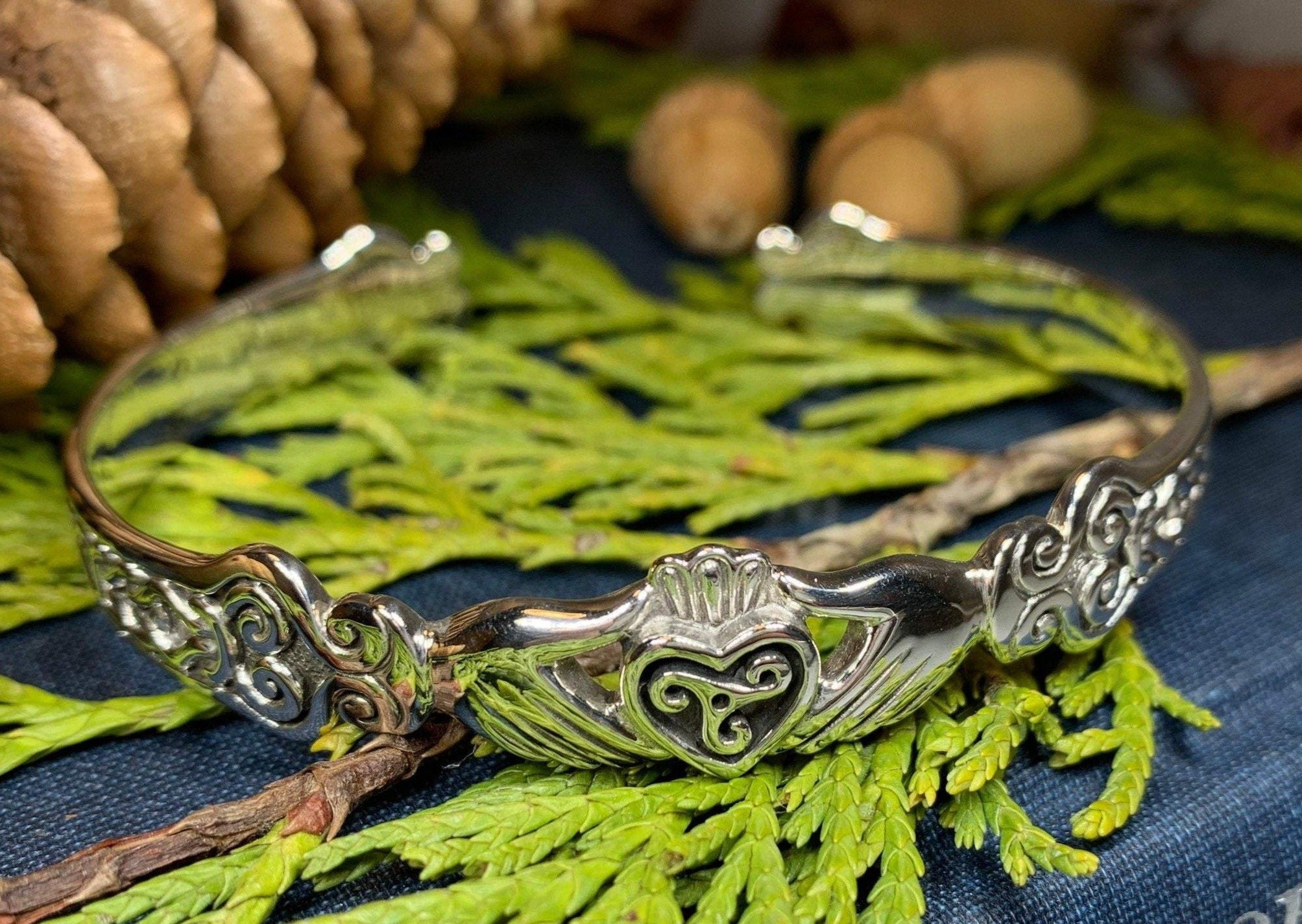 Galway Claddagh Bracelet