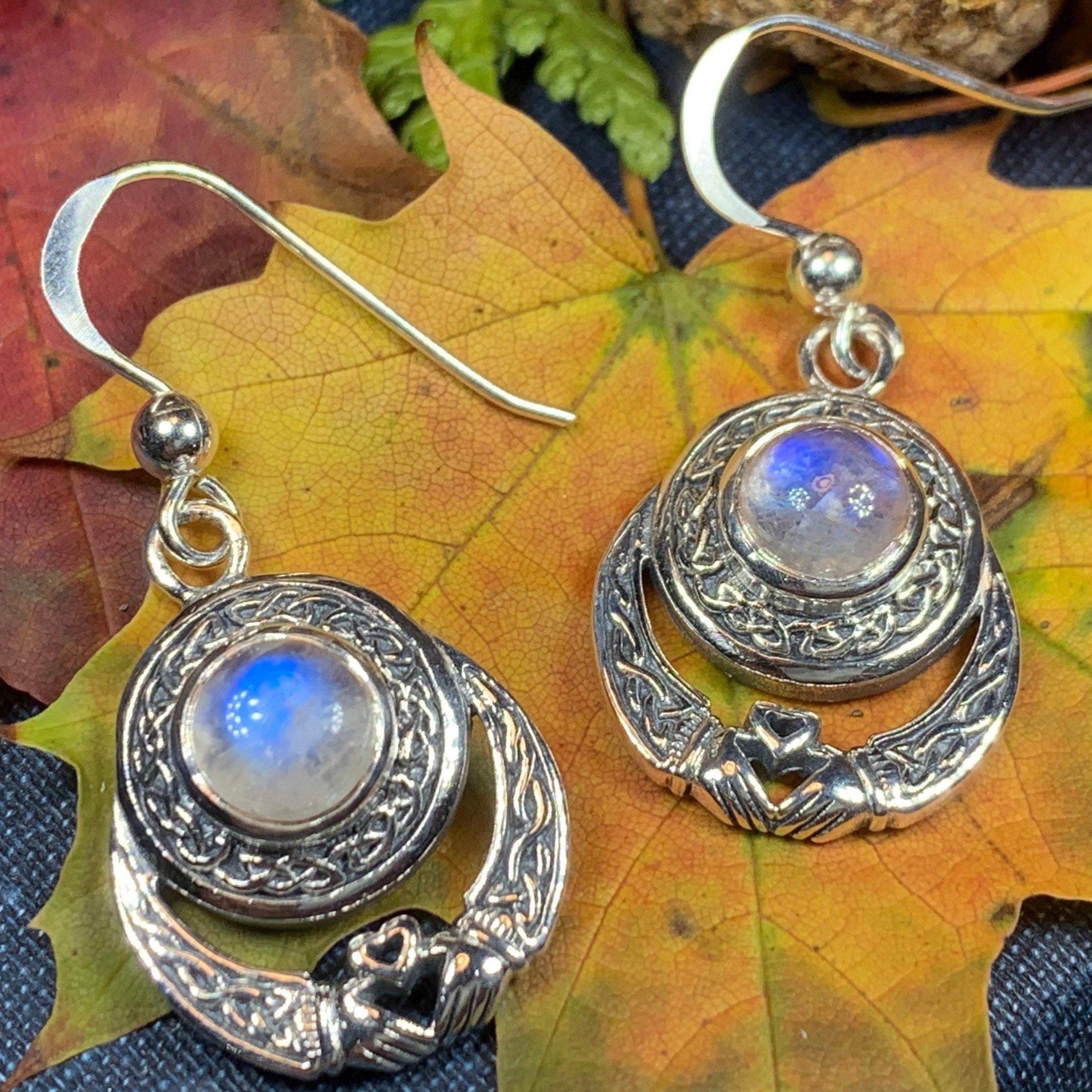 Tess Claddagh Earrings