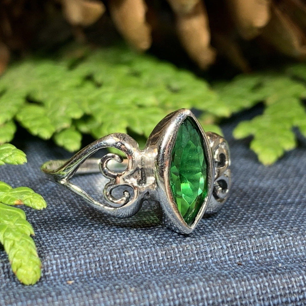 Vera Celtic Knot Ring