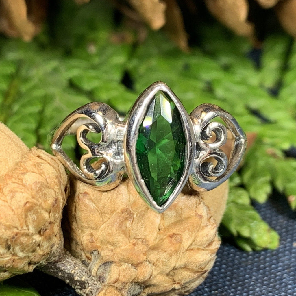 Vera Celtic Knot Ring