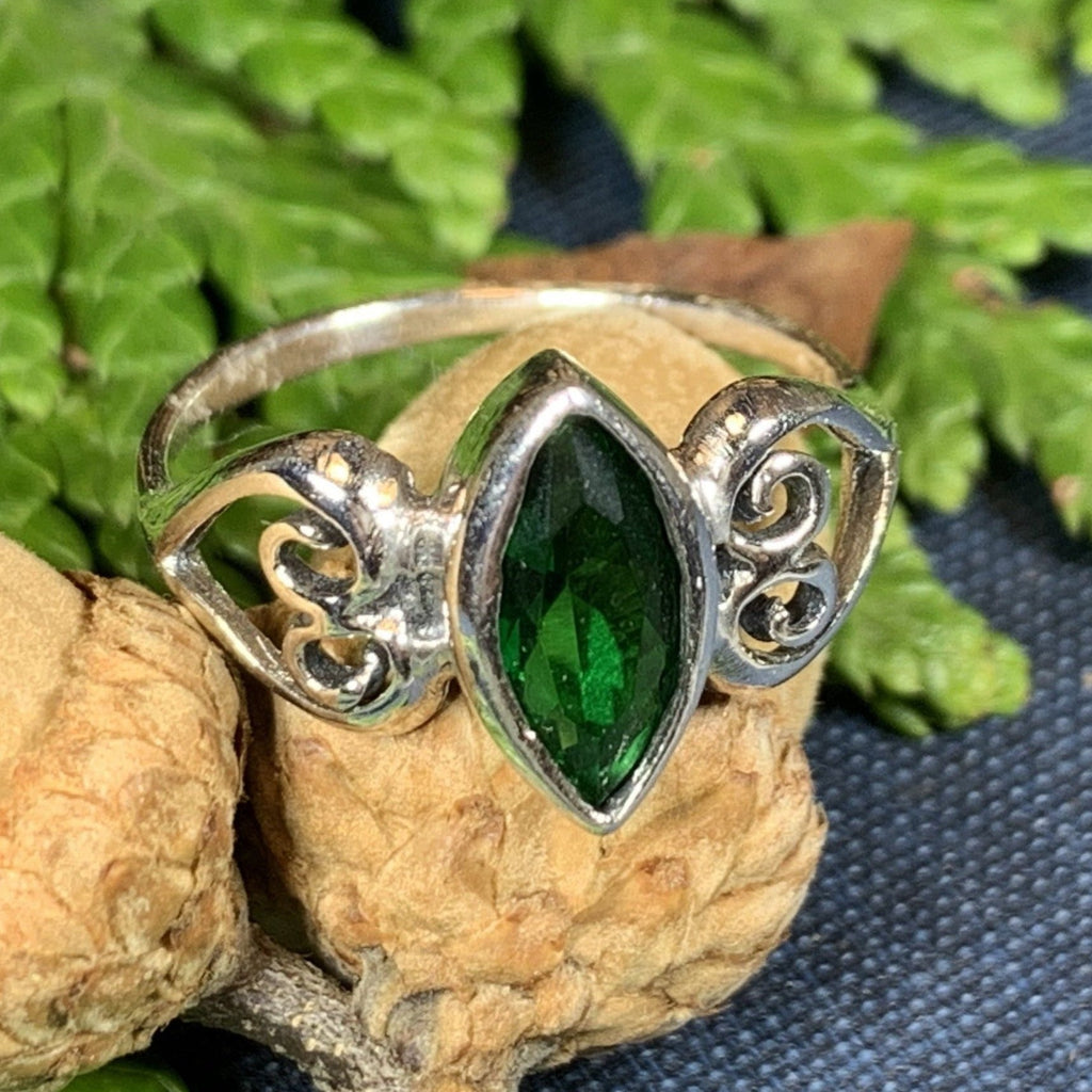 Vera Celtic Knot Ring