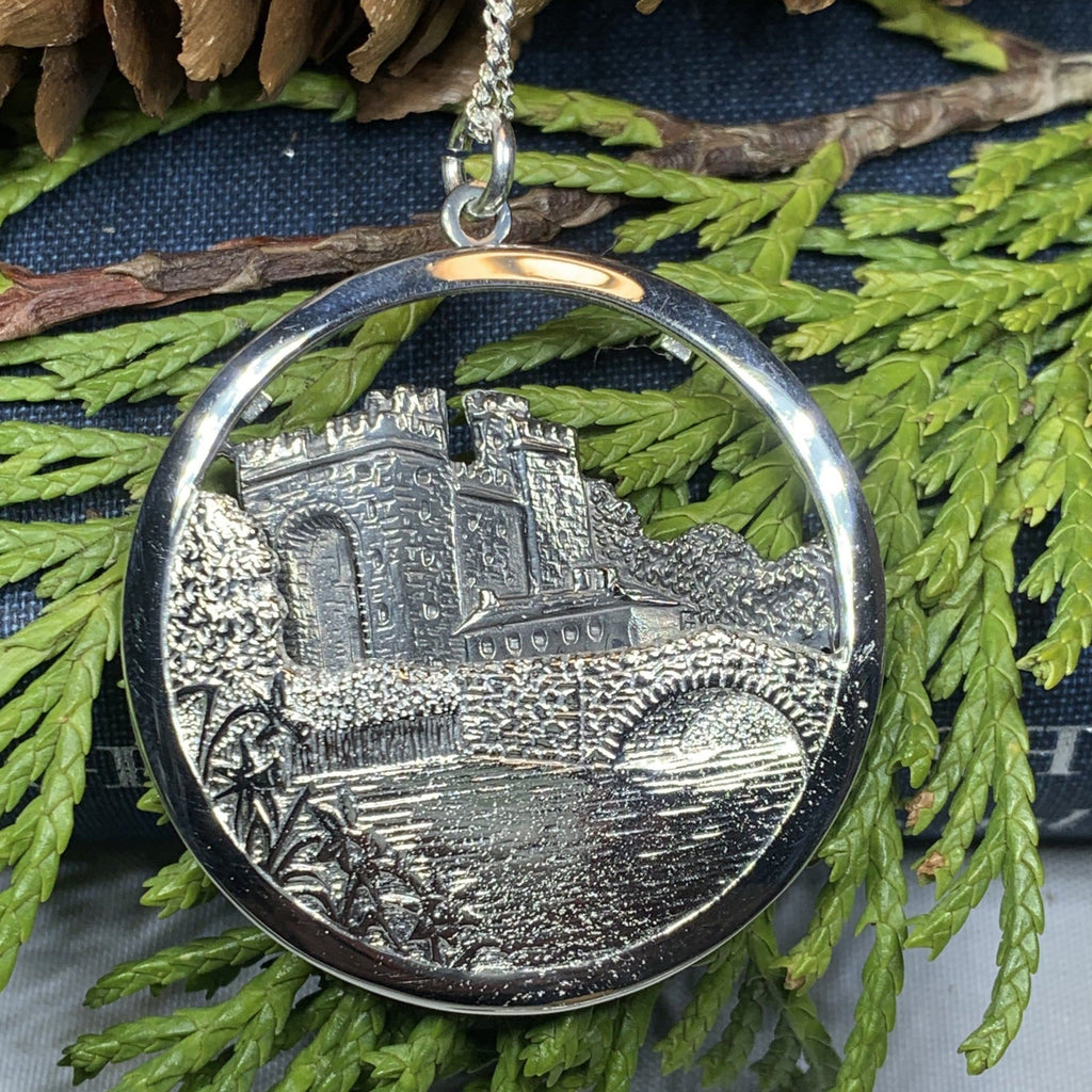 Celtic Bunratty Castle Necklace