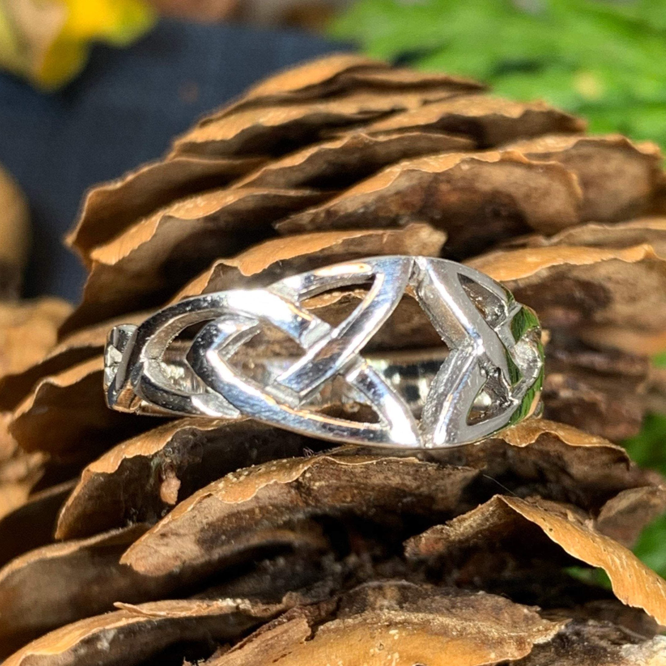 Open Trinity Knot Ring